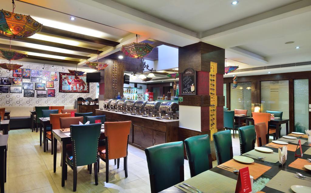 Crossroads Hotel Gurgaon Exterior photo